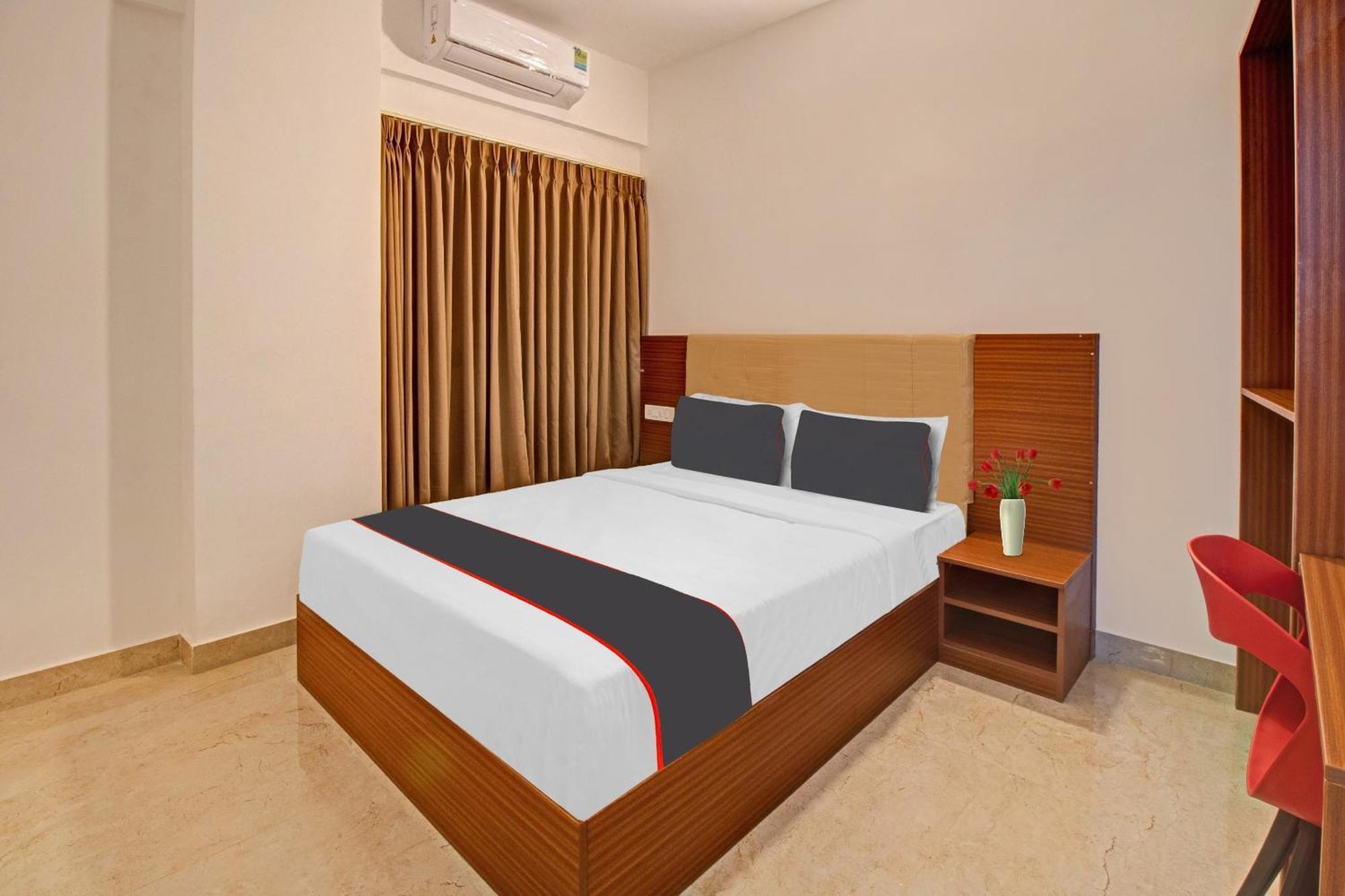 Super Collection O Petals Otium Business Hotel Bangalore Exterior photo